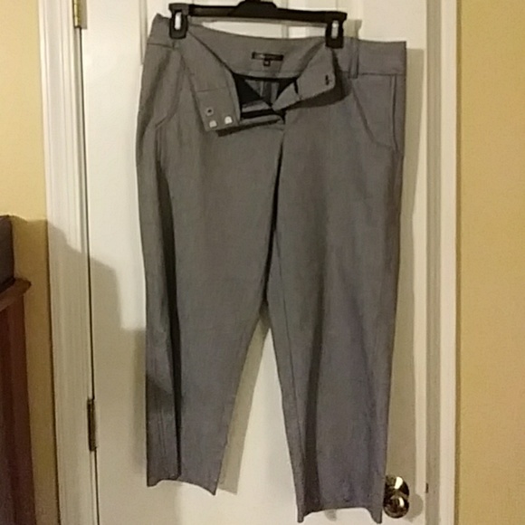Capris - Picture 2 of 3